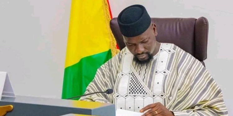Armée : le président Doumbouya élève deux officiers au grade de colonel à titre exceptionnel