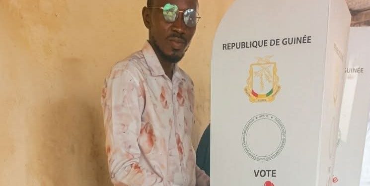 Élections législatives et communales 2026 : Mohamed Lamine Molad Doumbouya vote à Hafia et salue l’engagement des électeurs