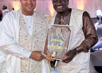 Distinction honorifique : Mme Fatma Mandjan Berété célébrée pour son engagement humanitaire en faveur des orphelins
