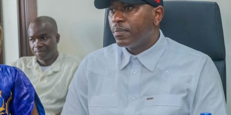 ONCQ : Mohamed Kadiatou Sylla mobilise ses équipes pour accompagner le nouveau ministre de l’Industrie et du Commerce