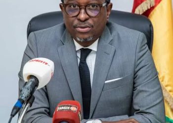 Affaire Mamadou Djouma Bah : Alpha Bacar Barry brise le silence avant la publication des résultats du Bac 2026