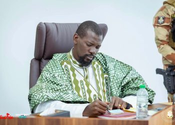 Mamadi Doumbouya s’accorde une pause estivale en Grèce avec sa famille