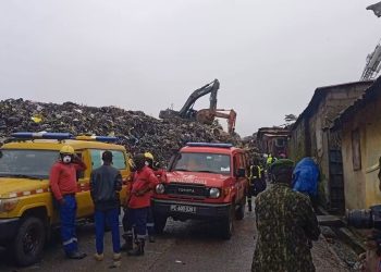 Éboulement meurtrier à Dar es Salam : plusieurs corps extraits des décombres